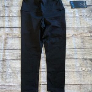 New 90’ Degree Black Leggings size small